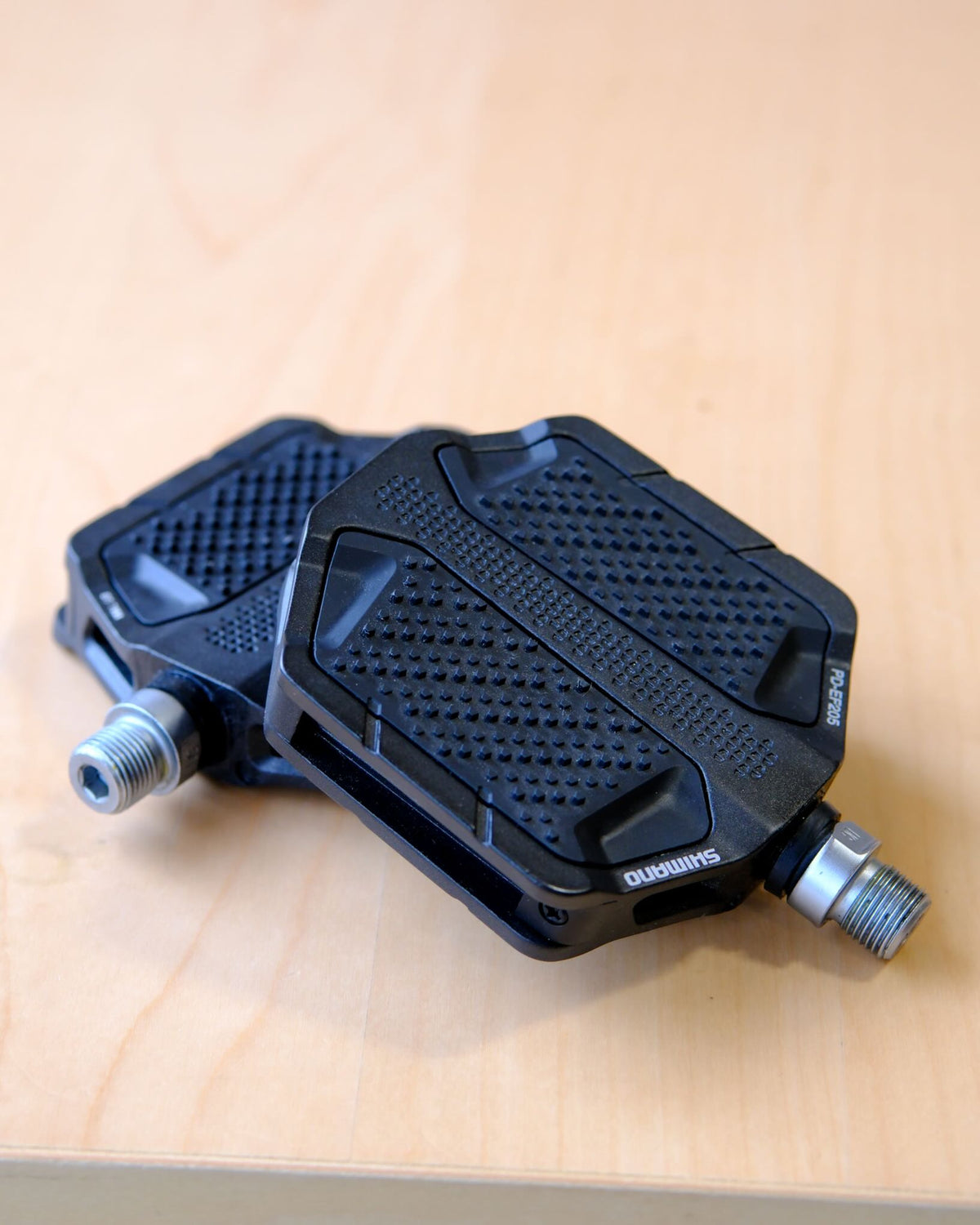 Shimano Pédales plates PD-EF205